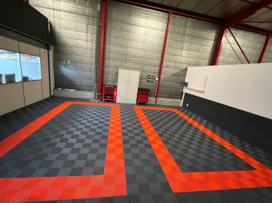 Revêtement de sol de garage gris et orange SquareFLOOR