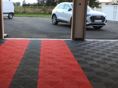 Plaques de sol PVC garage rouge clipsable SquareFLOOR