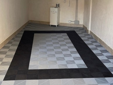 Carrelage de sol de garage clipsable noir et gris clair SquareFLOOR